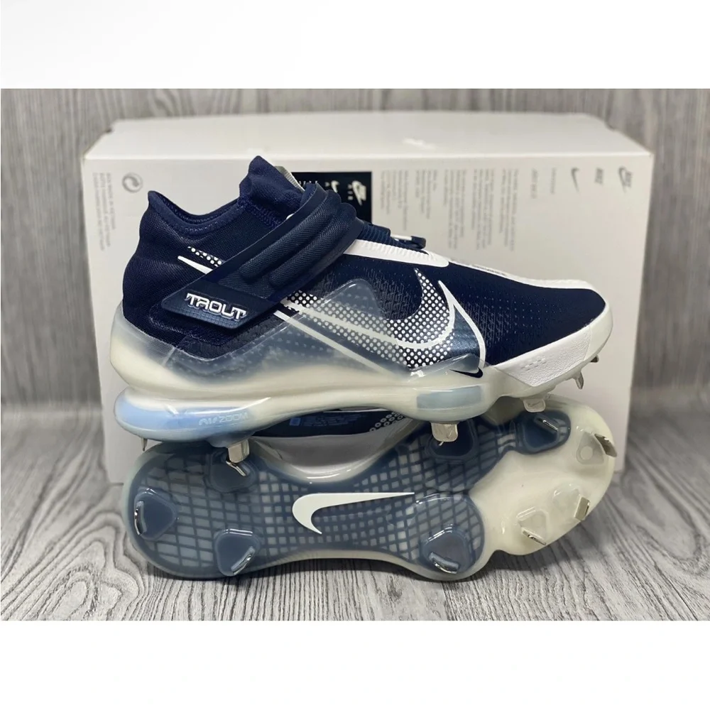 NWT Men’s‎ Nike Force Zoom Trout 7 Dark Blue and White Baseball Cleats